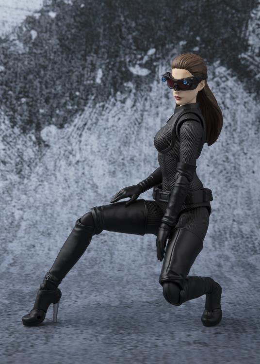 S.H. Figuarts DC ComicsCatwoman Batman: The Dark Knight Rises Ver Action Figure