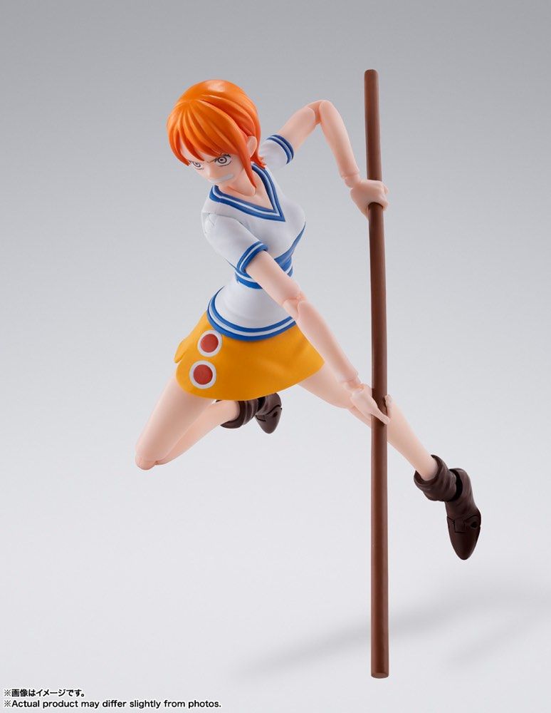 S.H. Figuarts One Piece Nami (Romance Dawn) Action Figure