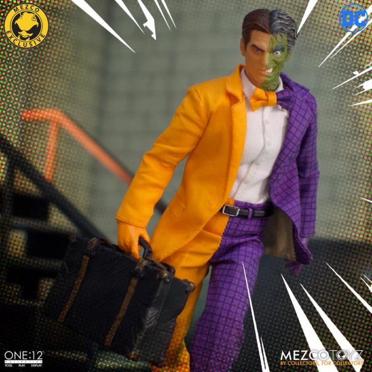 Mezco Toyz ONE:12 Collective: Golden Age Batman vs. Two-Face Exclusive Boxed Set Action Figure