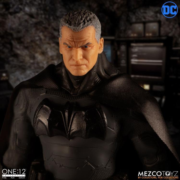 Mezco Toyz ONE:12 Collective Batman (Supreme Knight) Action Figure