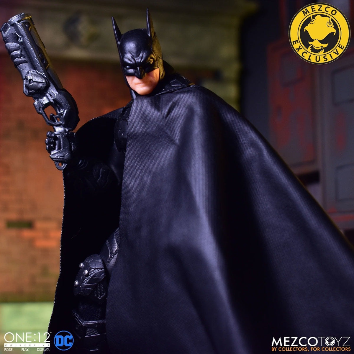 Mezco Toyz ONE:12 Collective Batman Supreme Knight Shadow Edition Exclusive Action Figure