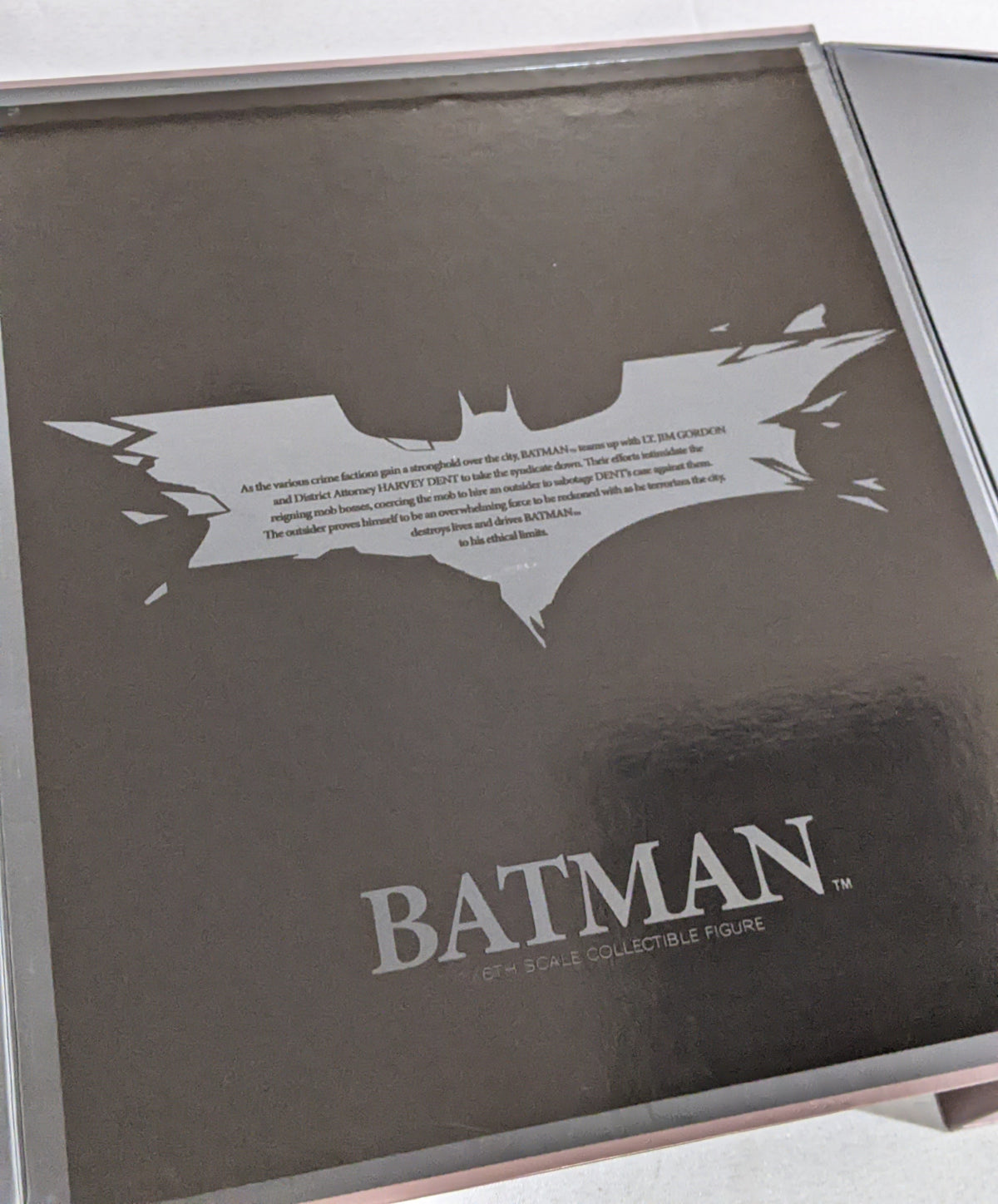 Hot Toys 1/6 The Dark Knight Batman Movie Masterpiece Sixth Scale Figure DX02 *Open Box*