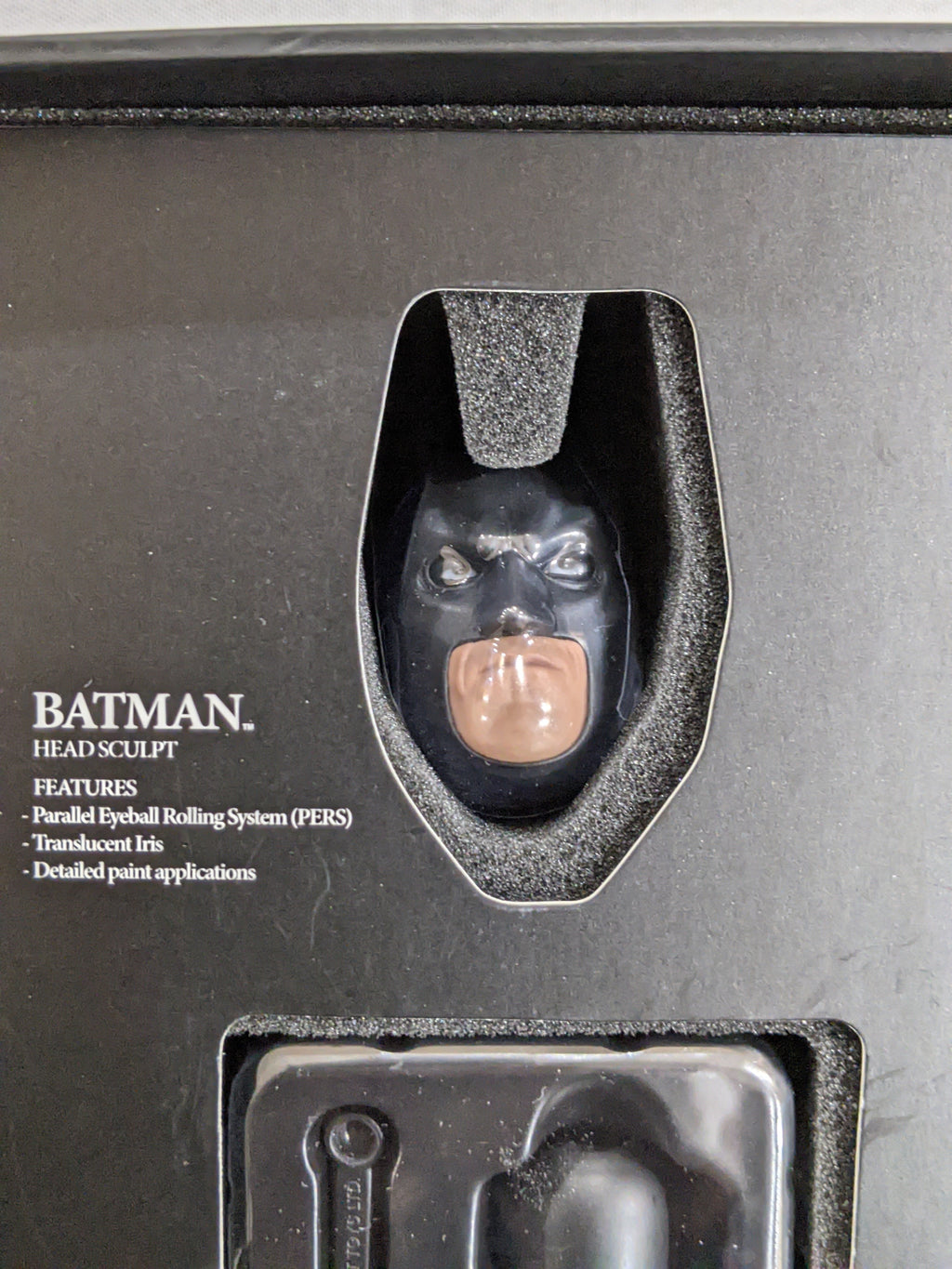 Hot Toys 1/6 The Dark Knight Batman Movie Masterpiece Sixth Scale Figure DX02 *Open Box*
