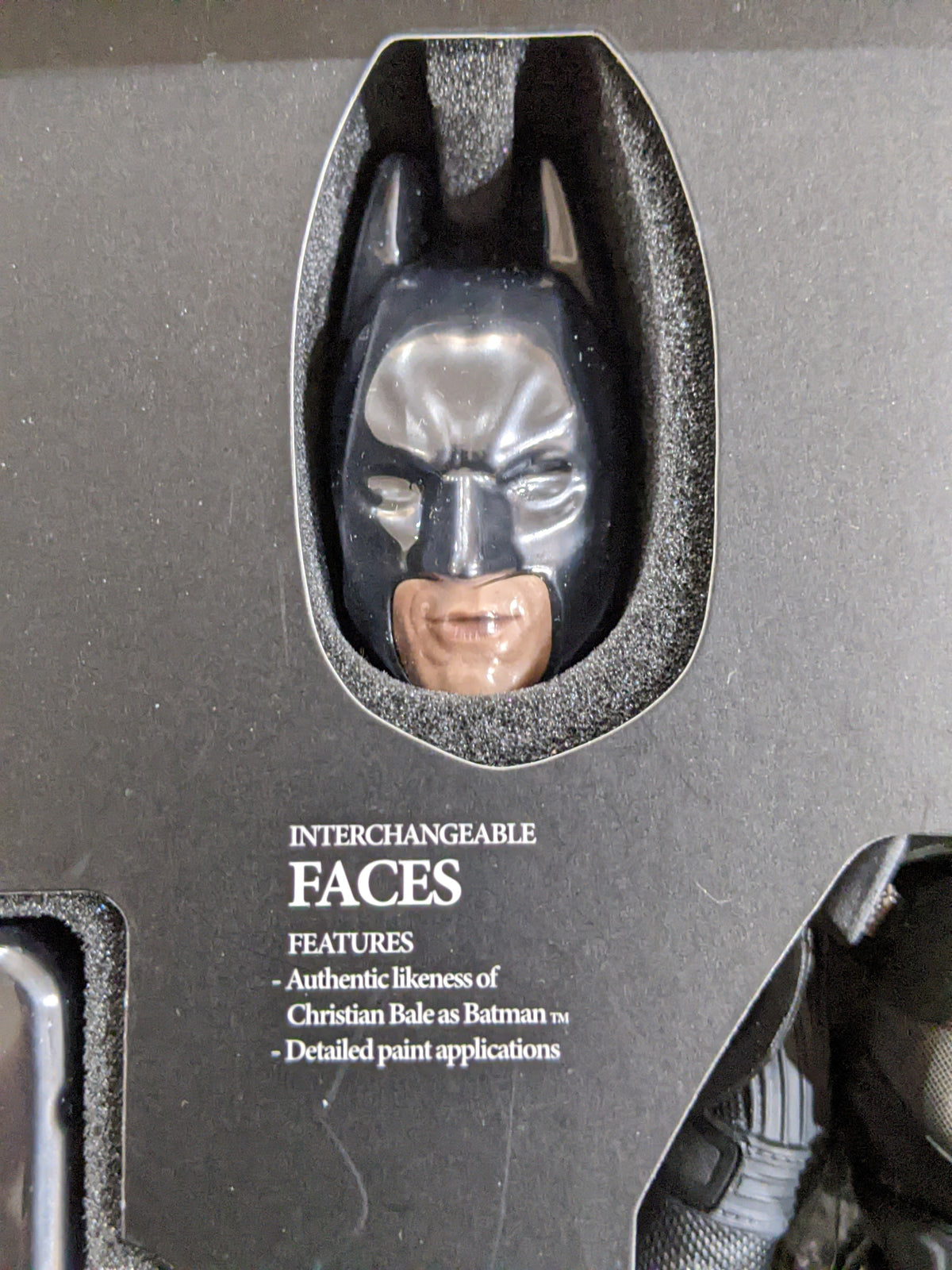 Hot Toys 1/6 The Dark Knight Batman Movie Masterpiece Sixth Scale Figure DX02 *Open Box*