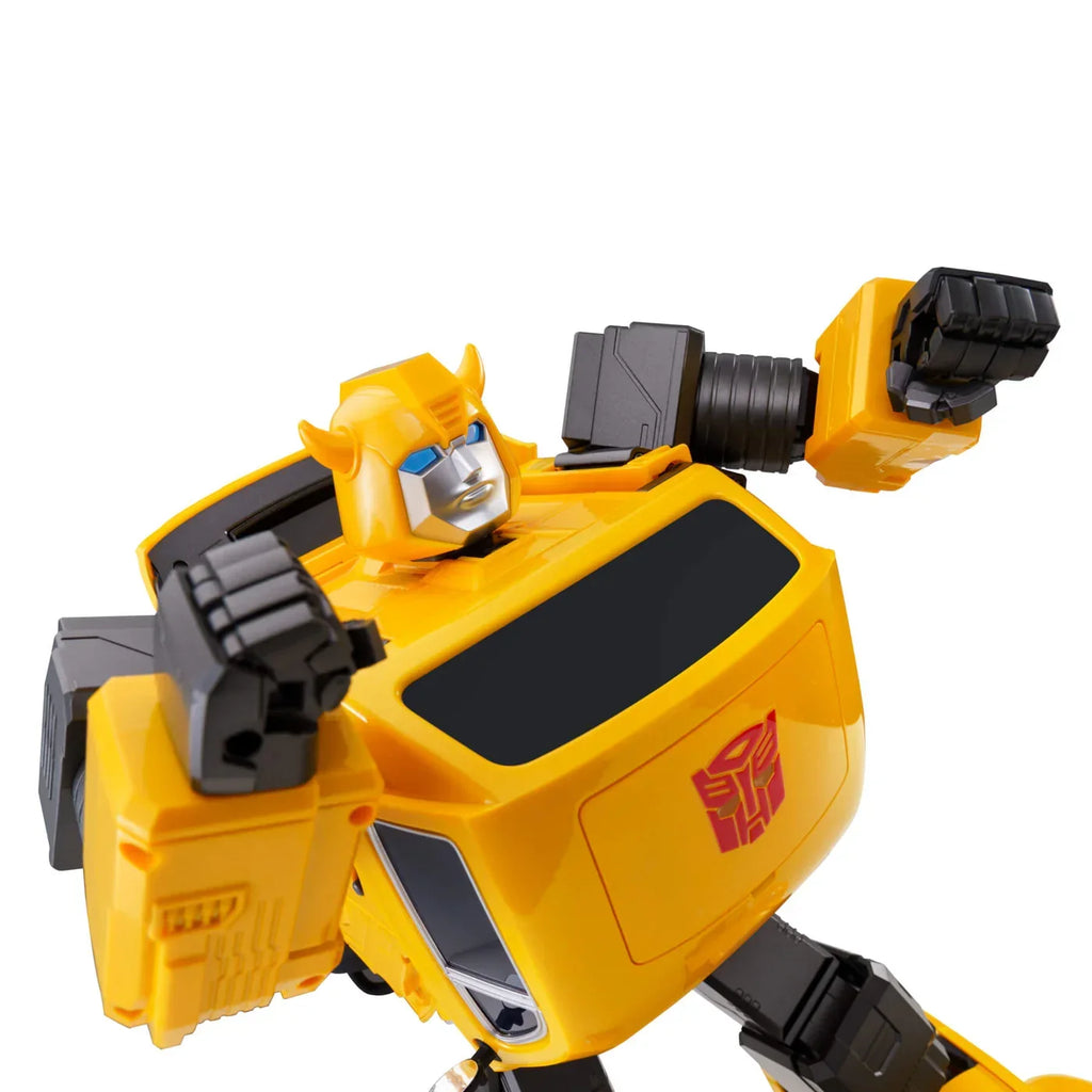 Robosen Transformers G1 Bumblebee Flagship Series Auto-Converting Robot Figure