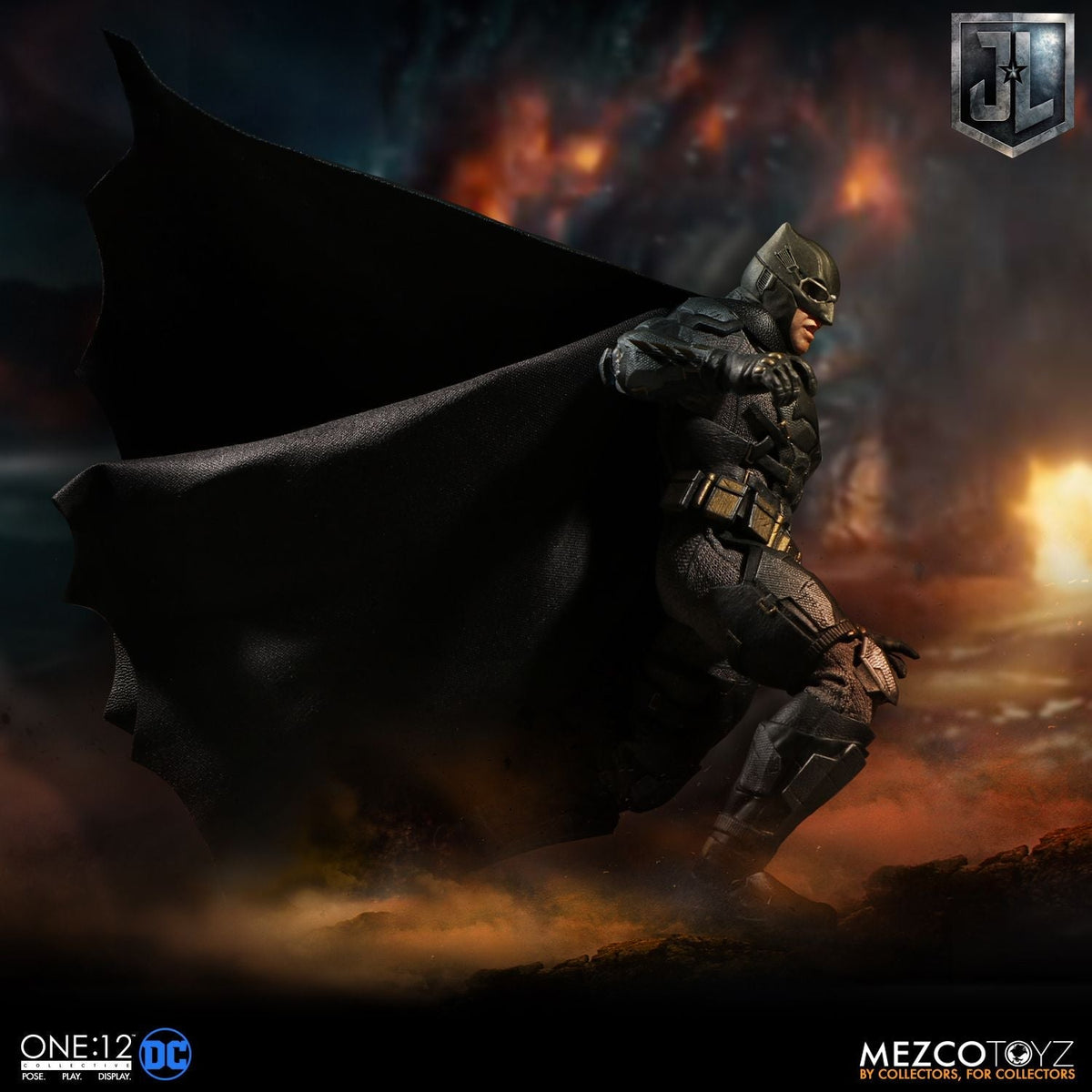 Mezco Toyz ONE:12 Collective: DC Comics Justice League Batman Tactical Suite Action Figure