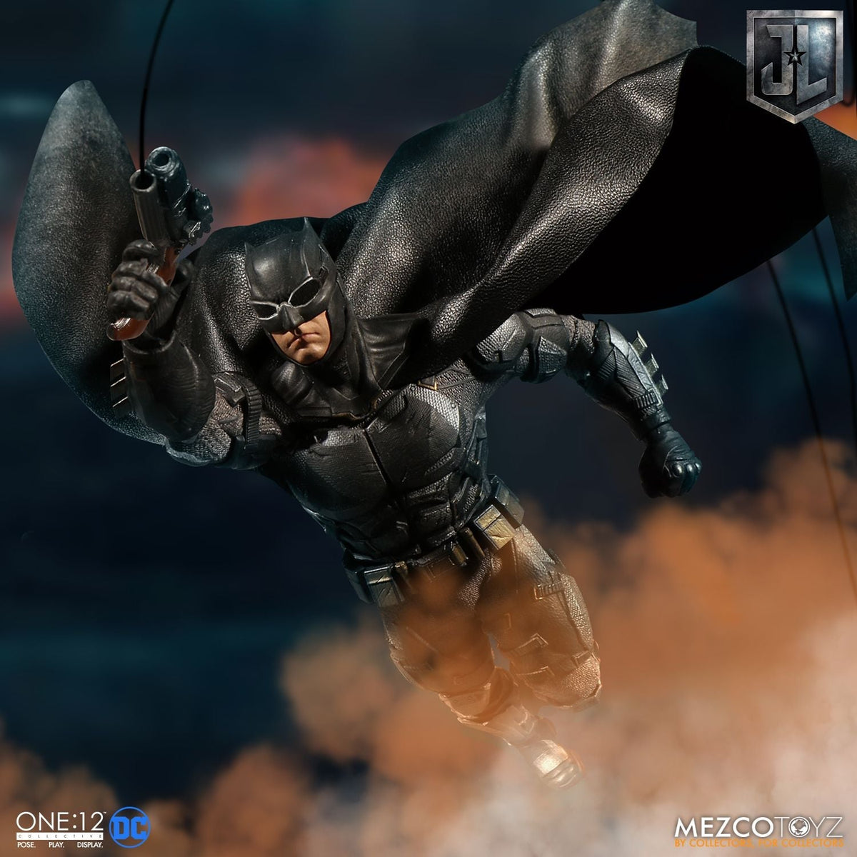 Mezco Toyz ONE:12 Collective: DC Comics Justice League Batman Tactical Suite Action Figure